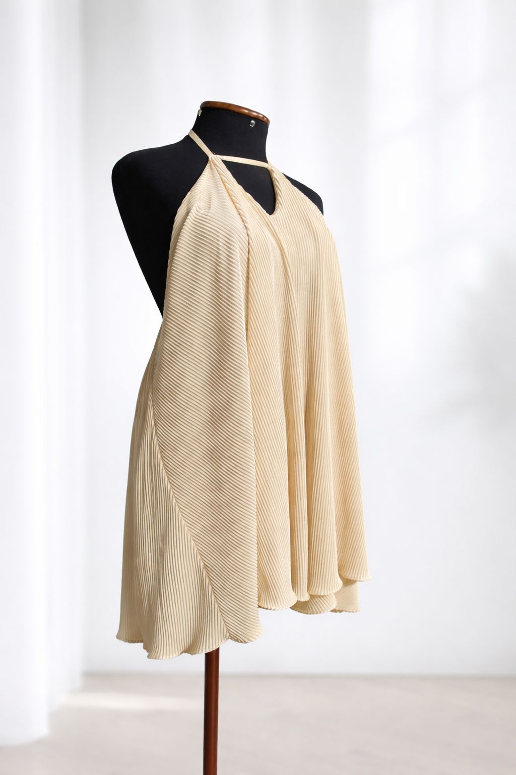 Vestido Plissado Elegance - Simoura Maison